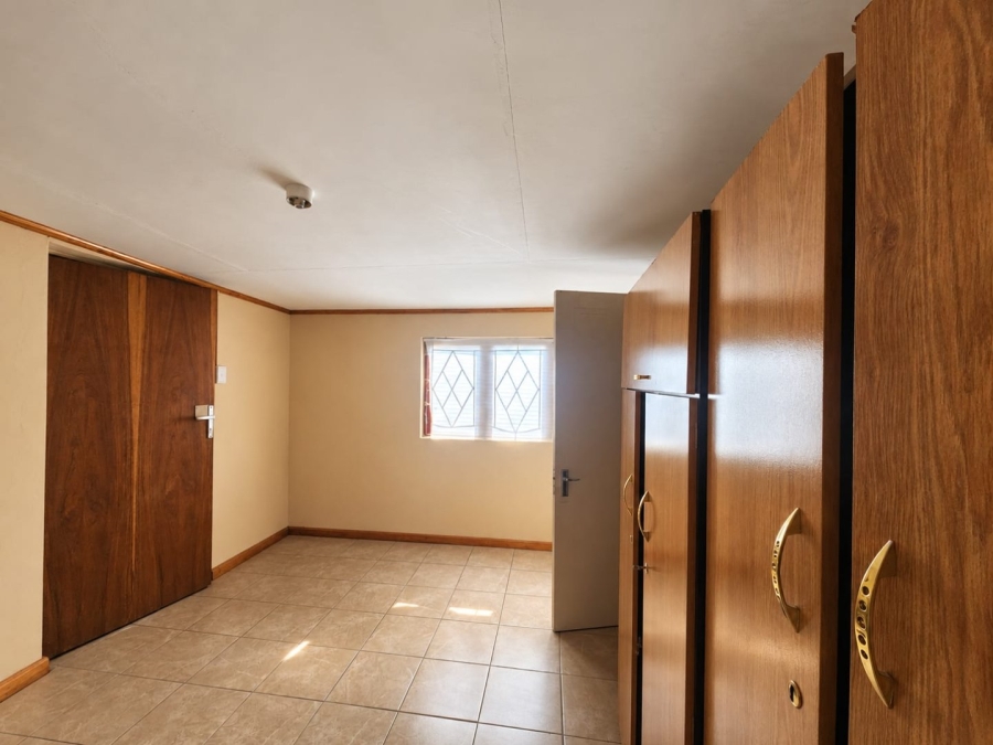 3 Bedroom Property for Sale in Delvillepark Western Cape